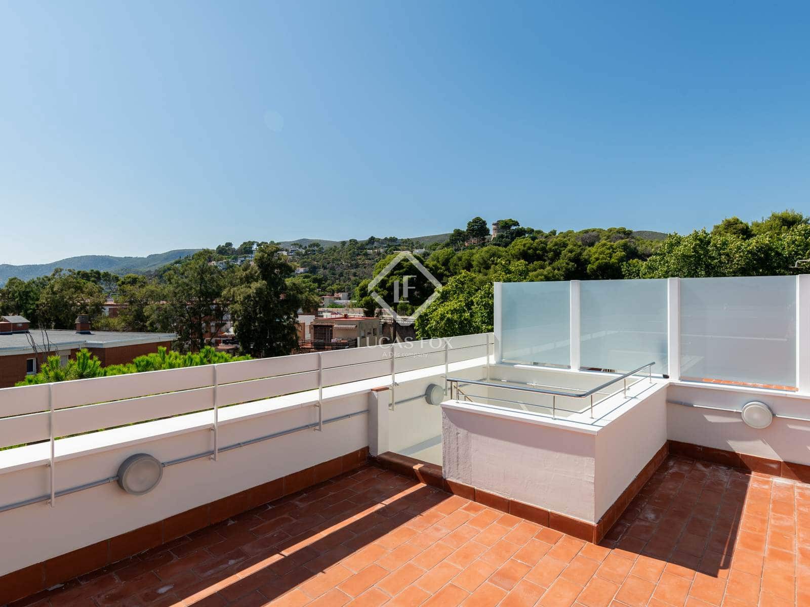2 sypialnia Apartament do wynajęcia w Castelldefels z basenem garażem - 3 000 € (Ref: 9153288)