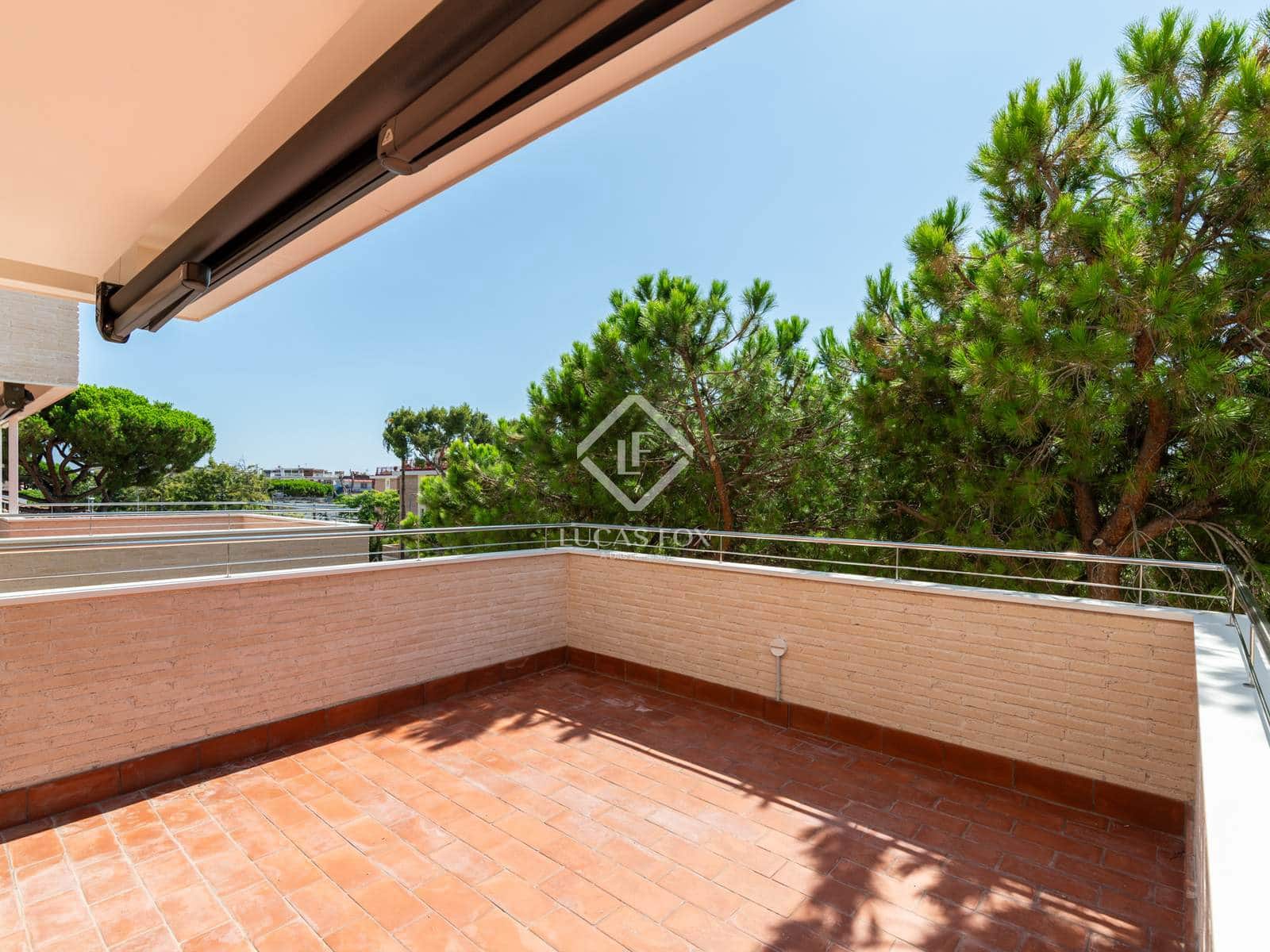 2 sypialnia Apartament do wynajęcia w Castelldefels z basenem garażem - 3 000 € (Ref: 9153288)