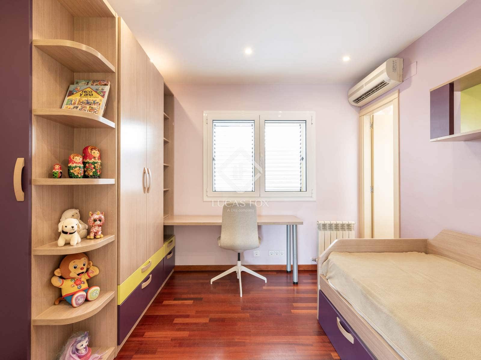 4 sypialnia Willa do wynajęcia w Castelldefels z basenem garażem - 5 500 € (Ref: 9153289)