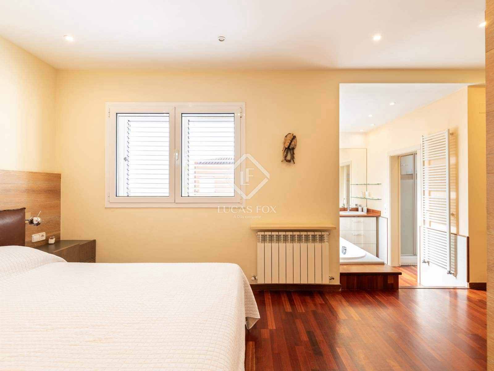 4 sypialnia Willa do wynajęcia w Castelldefels z basenem garażem - 5 500 € (Ref: 9153289)