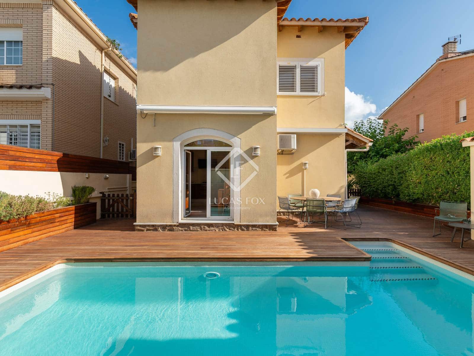 4 sypialnia Willa do wynajęcia w Castelldefels z basenem garażem - 5 500 € (Ref: 9153289)