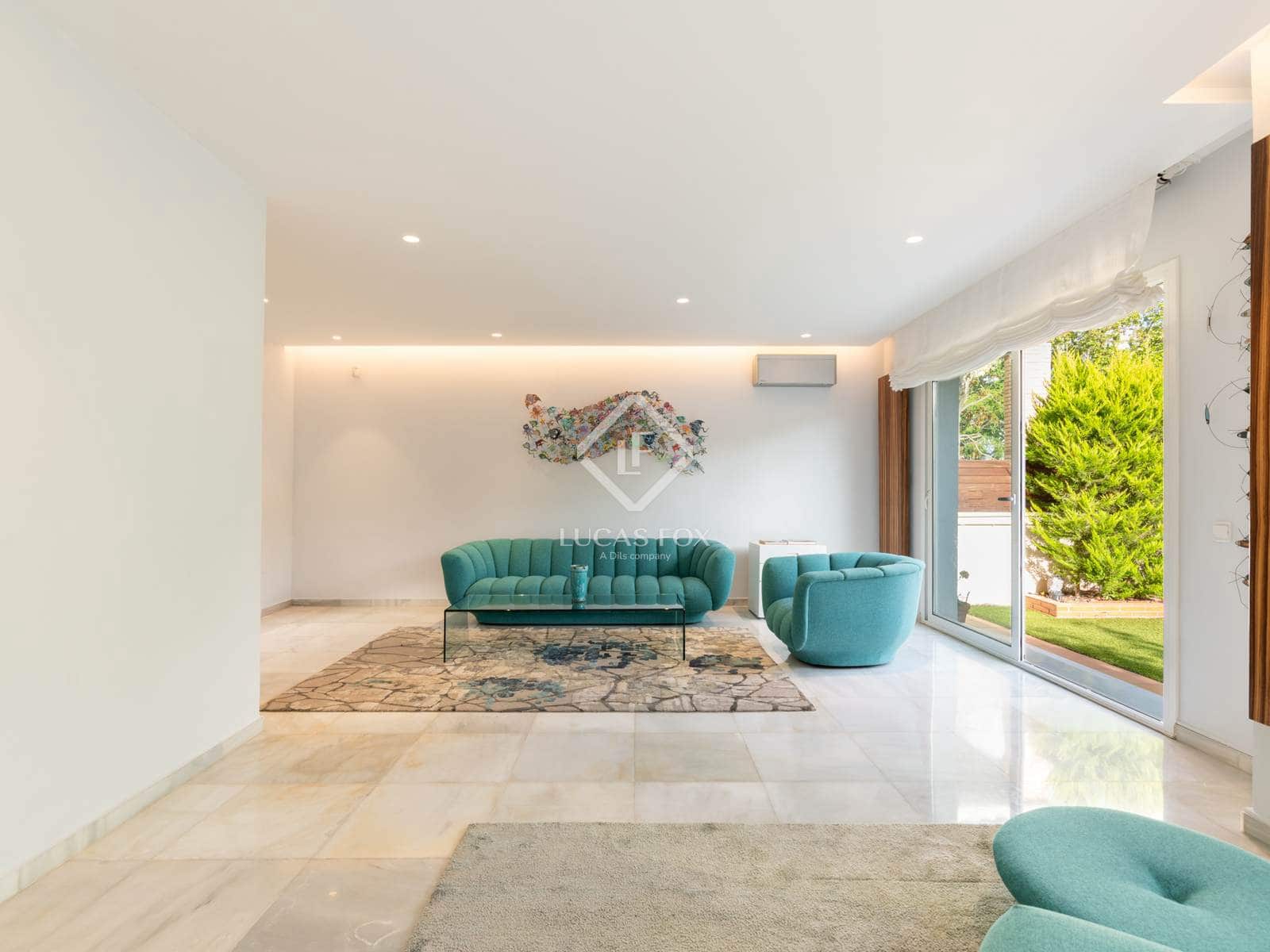 4 sypialnia Willa do wynajęcia w Castelldefels z basenem garażem - 5 500 € (Ref: 9153289)