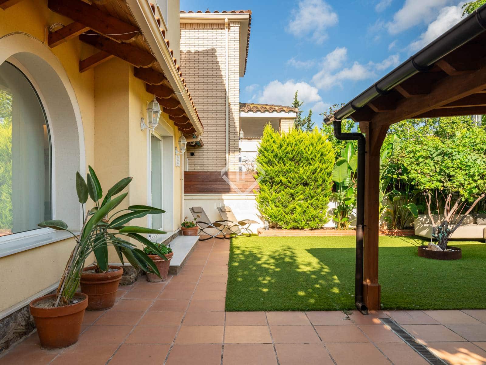 4 sypialnia Willa do wynajęcia w Castelldefels z basenem garażem - 5 500 € (Ref: 9153289)