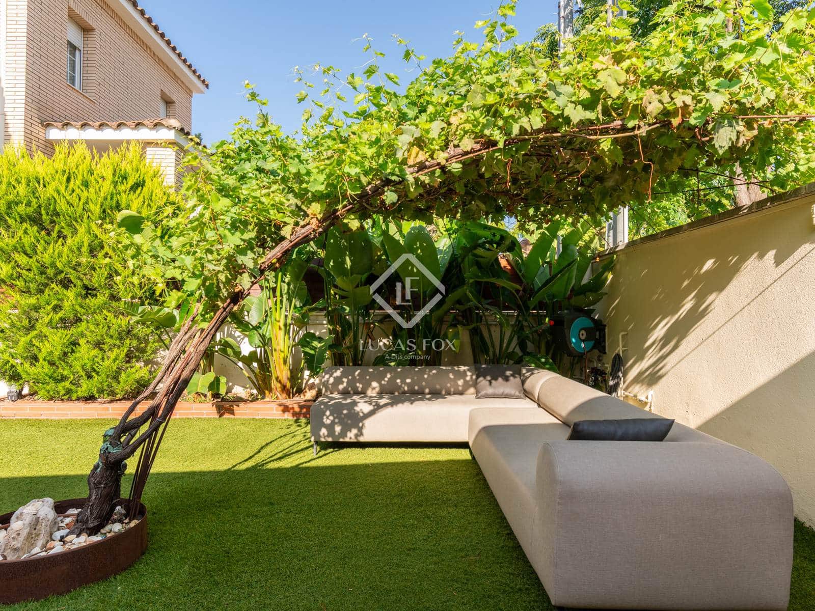 4 sypialnia Willa do wynajęcia w Castelldefels z basenem garażem - 5 500 € (Ref: 9153289)