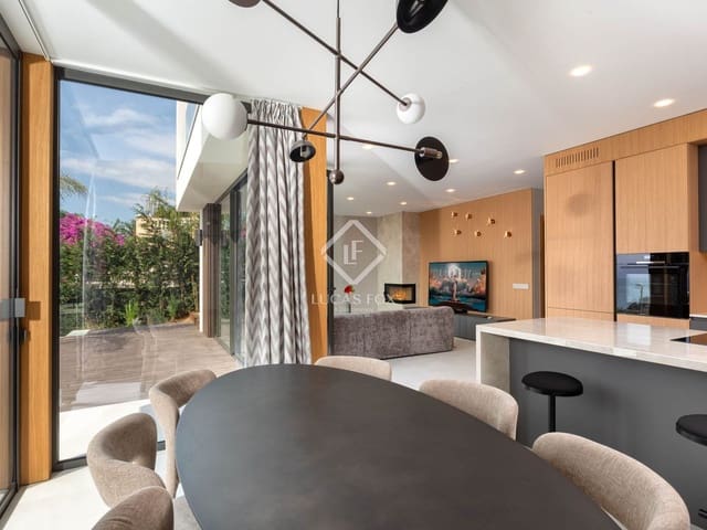 4 soveværelse Villa til salg i Lloret de Mar med swimmingpool garage - € 1.350.000 (Ref: 9156250)