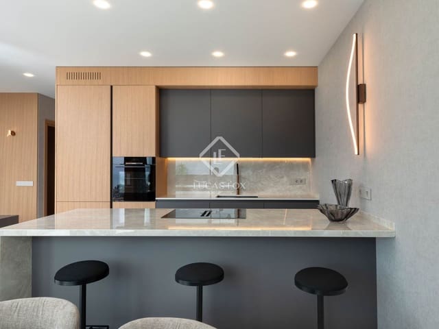 4 soveværelse Villa til salg i Lloret de Mar med swimmingpool garage - € 1.350.000 (Ref: 9156250)