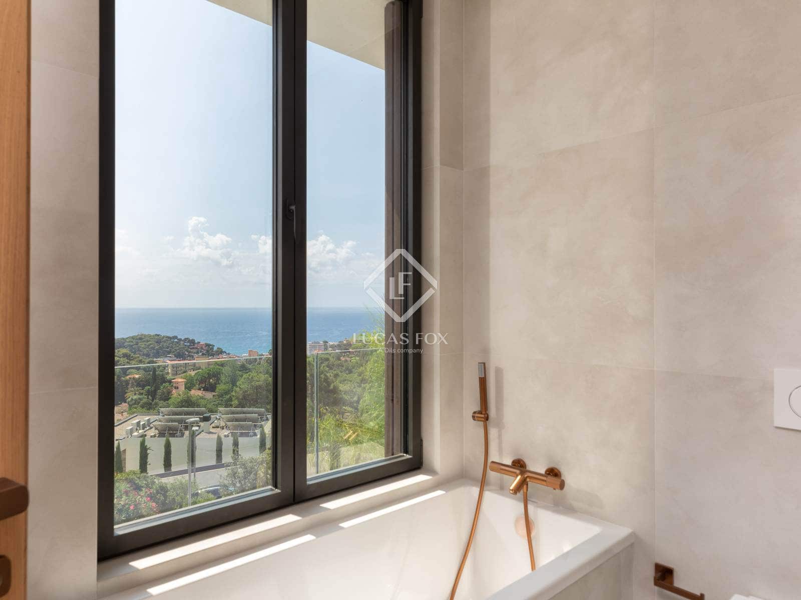 4 camera da letto Villa in vendita in Lloret de Mar con piscina garage - 1.350.000 € (Rif: 9156250)