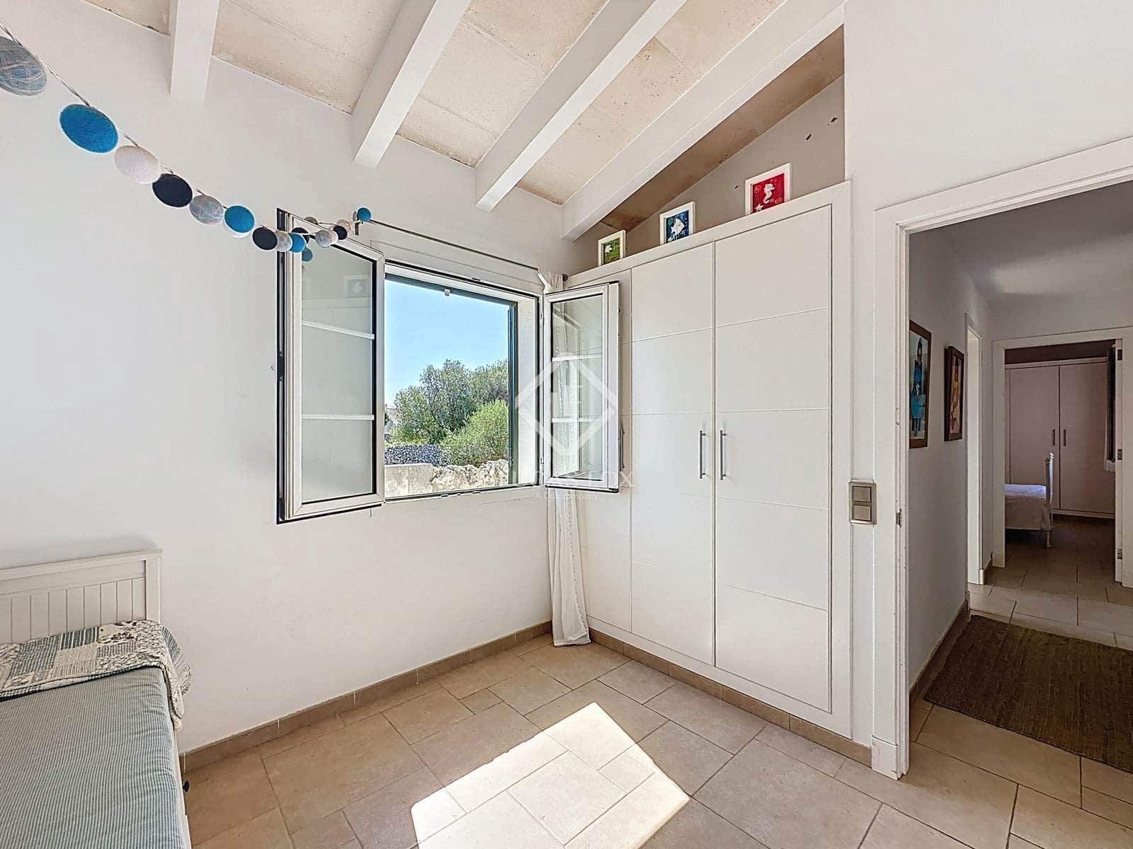 4 sypialnia Willa na sprzedaż w Mahon / Mao z basenem garażem - 790 000 € (Ref: 9158108)