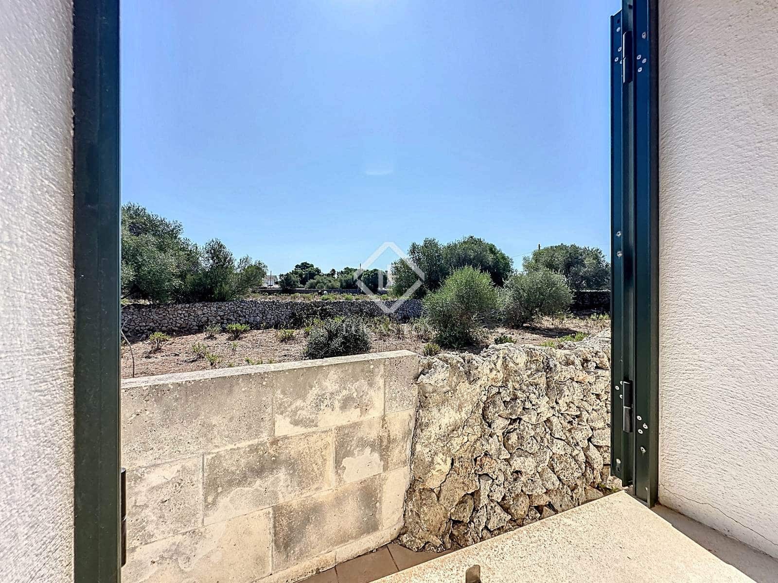 4 sypialnia Willa na sprzedaż w Mahon / Mao z basenem garażem - 790 000 € (Ref: 9158108)