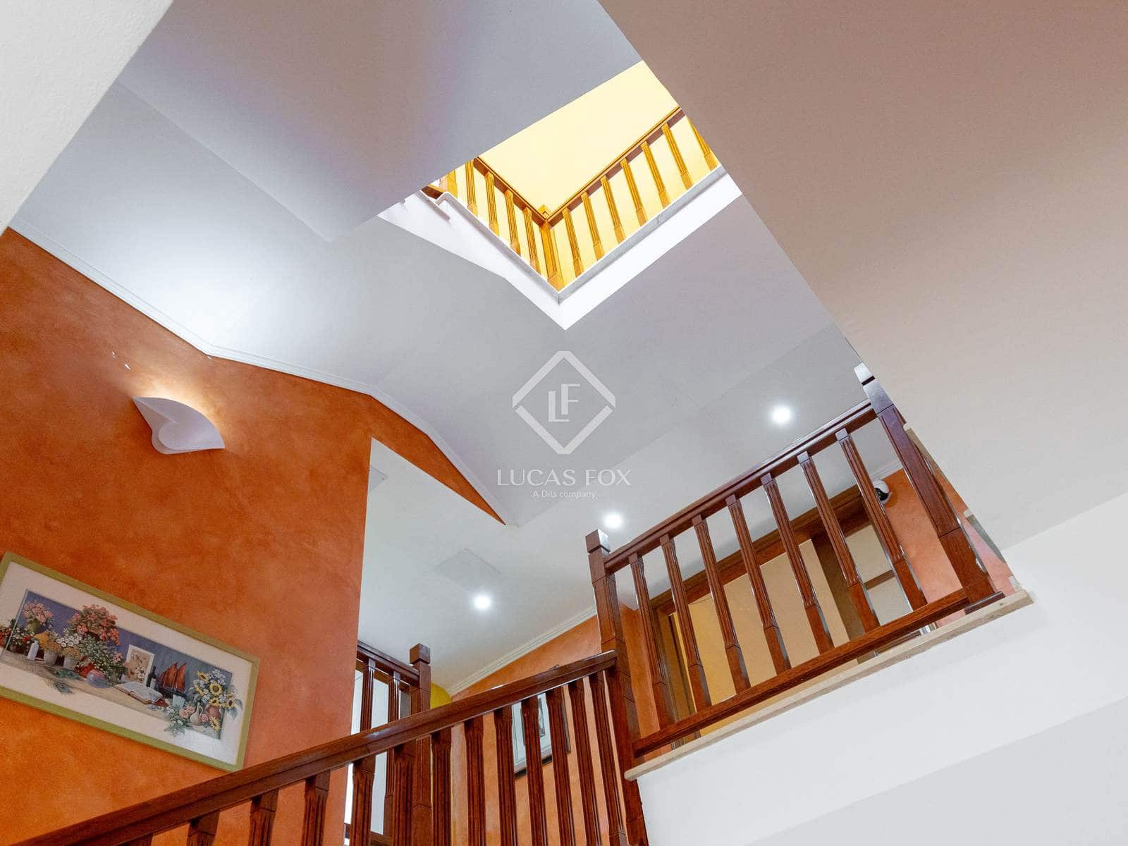 9 soverom Villa til salgs i Badalona med svømmebasseng garasje - € 1 850 000 (Ref: 9158268)