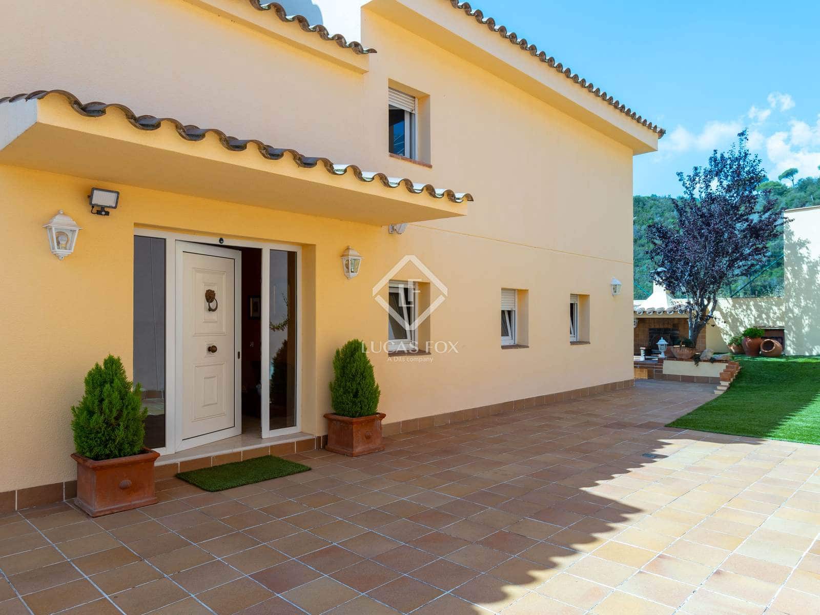 9 soverom Villa til salgs i Badalona med svømmebasseng garasje - € 1 850 000 (Ref: 9158268)