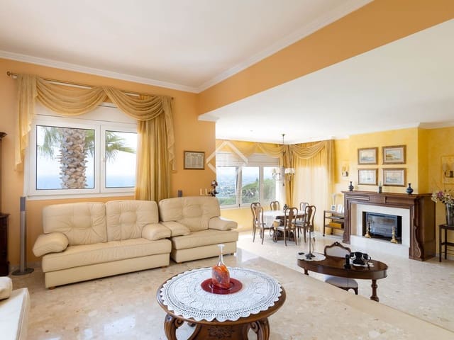 9 soverom Villa til salgs i Badalona med svømmebasseng garasje - € 1 850 000 (Ref: 9158268)