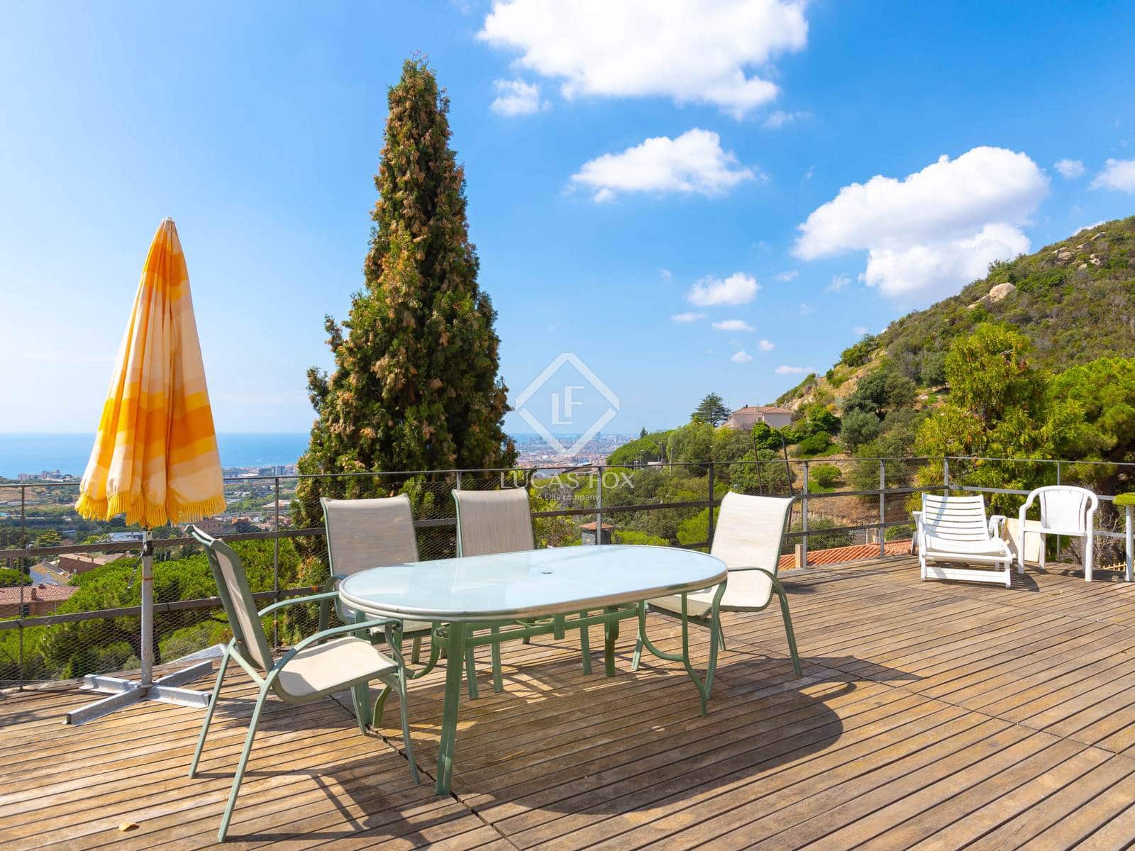 9 soverom Villa til salgs i Badalona med svømmebasseng garasje - € 1 850 000 (Ref: 9158268)