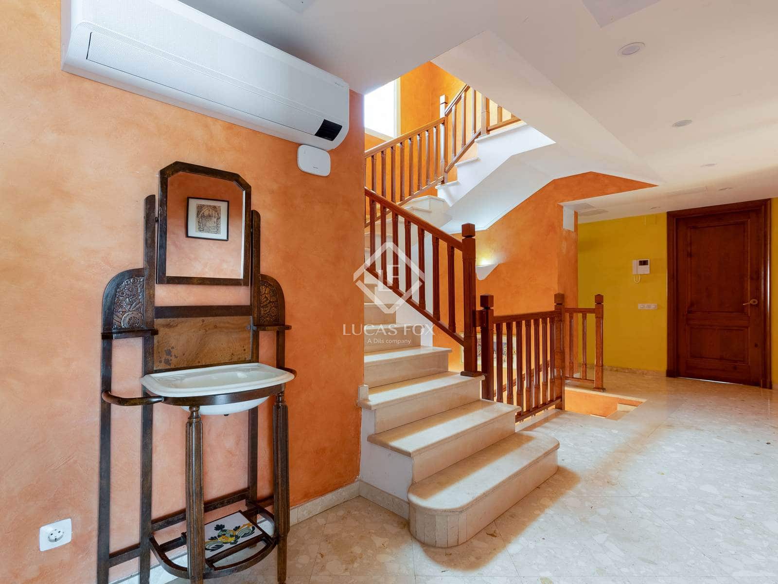 9 soverom Villa til salgs i Badalona med svømmebasseng garasje - € 1 850 000 (Ref: 9158268)