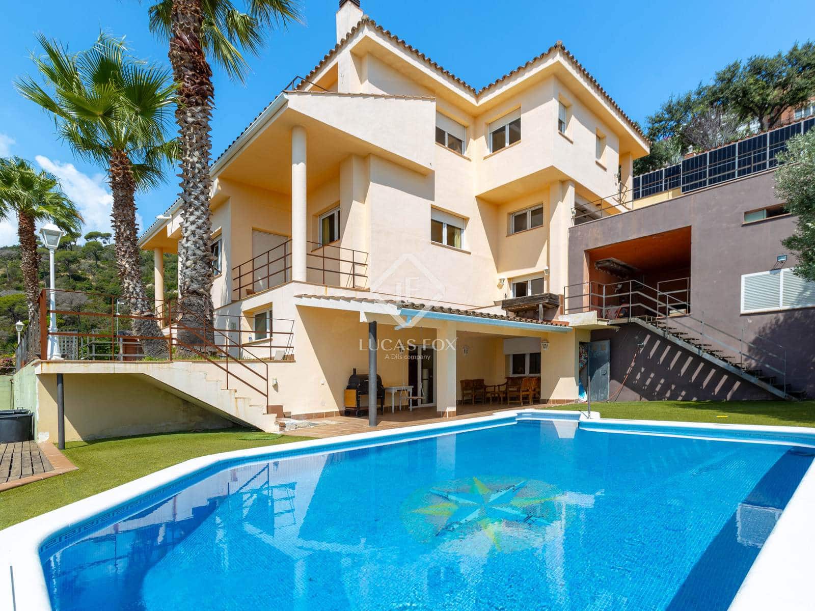 9 soverom Villa til salgs i Badalona med svømmebasseng garasje - € 1 850 000 (Ref: 9158268)