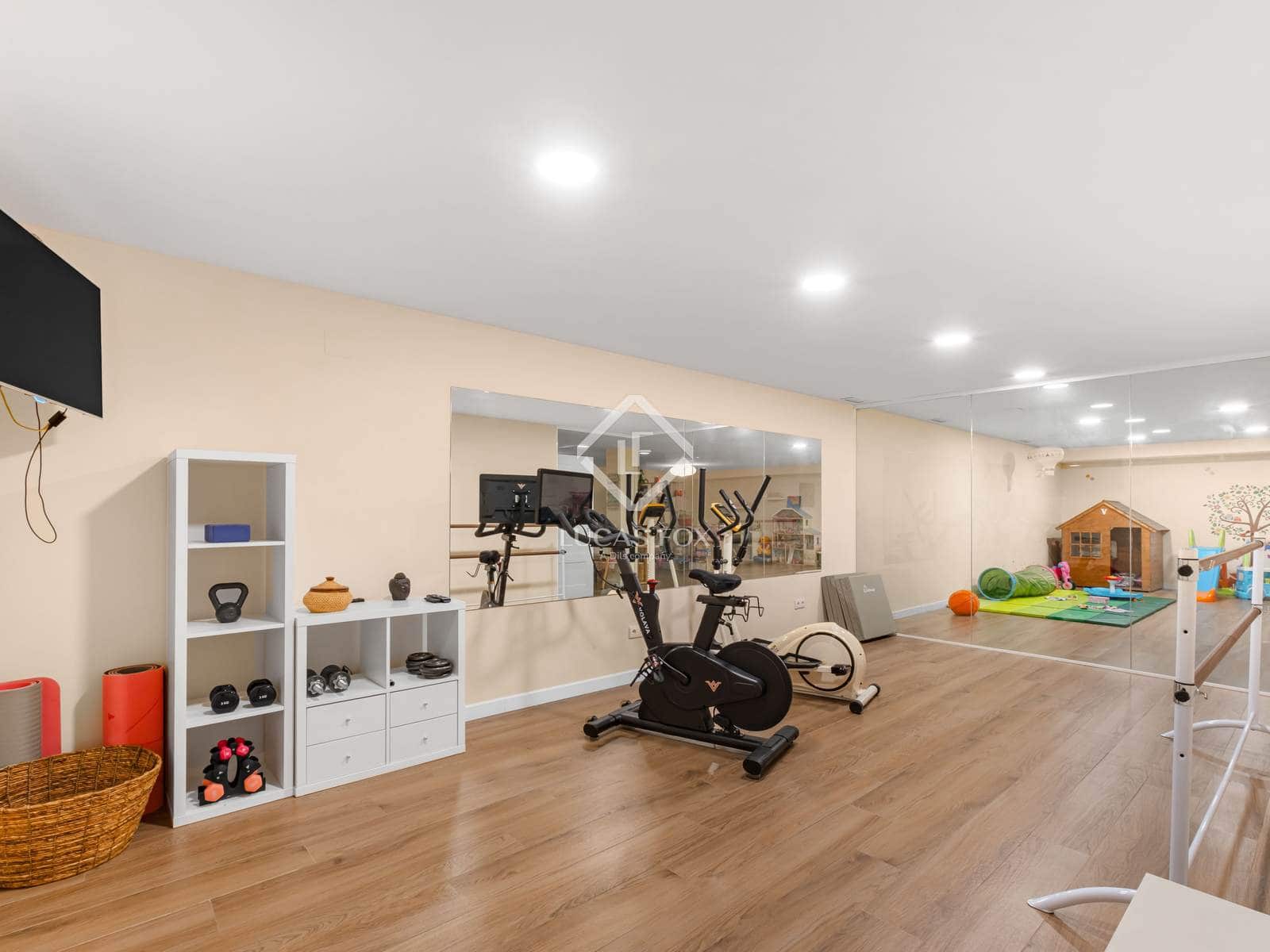 5 slaapkamer Villa te koop in Alicante stad met zwembad garage - € 1.640.000 (Ref: 9158380)