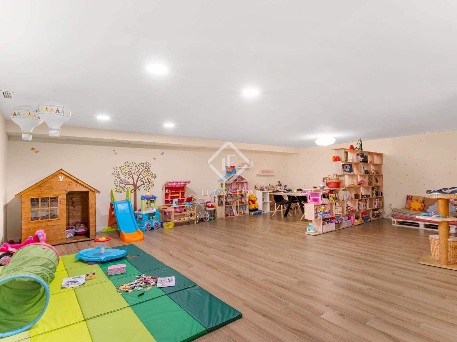 5 slaapkamer Villa te koop in Alicante stad met zwembad garage - € 1.640.000 (Ref: 9158380)