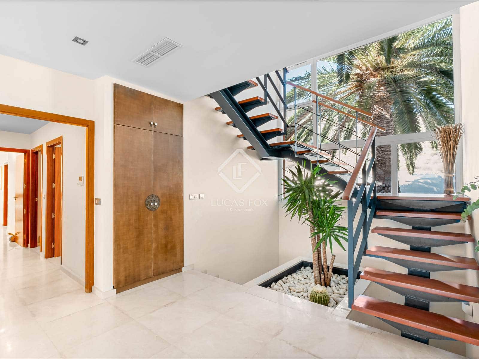 5 slaapkamer Villa te koop in Alicante stad met zwembad garage - € 1.640.000 (Ref: 9158380)