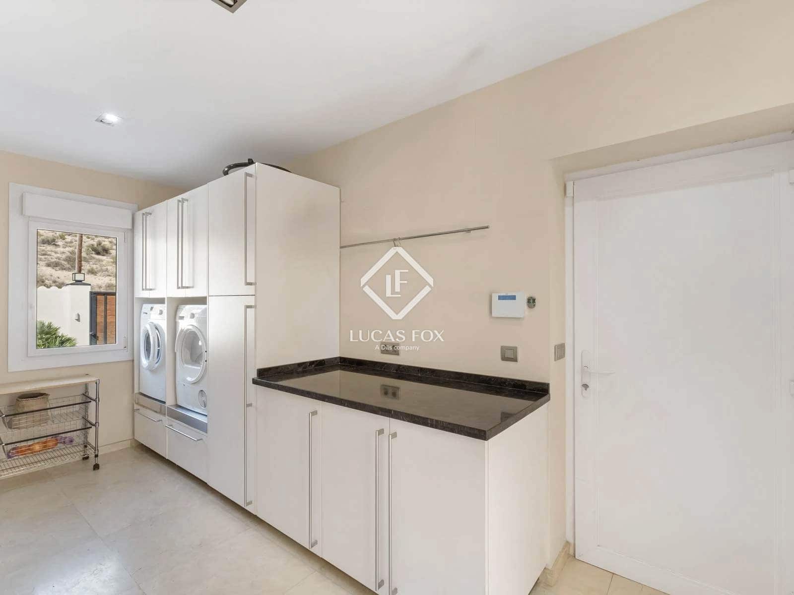 5 slaapkamer Villa te koop in Alicante stad met zwembad garage - € 1.640.000 (Ref: 9158380)