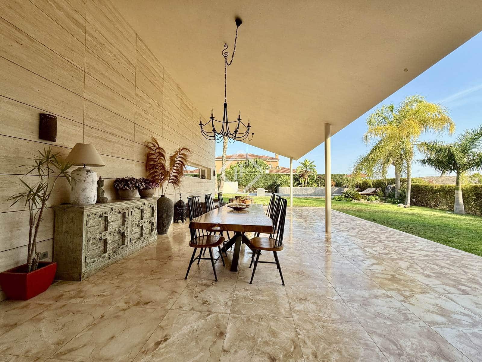 5 slaapkamer Villa te koop in Alicante stad met zwembad garage - € 1.640.000 (Ref: 9158380)