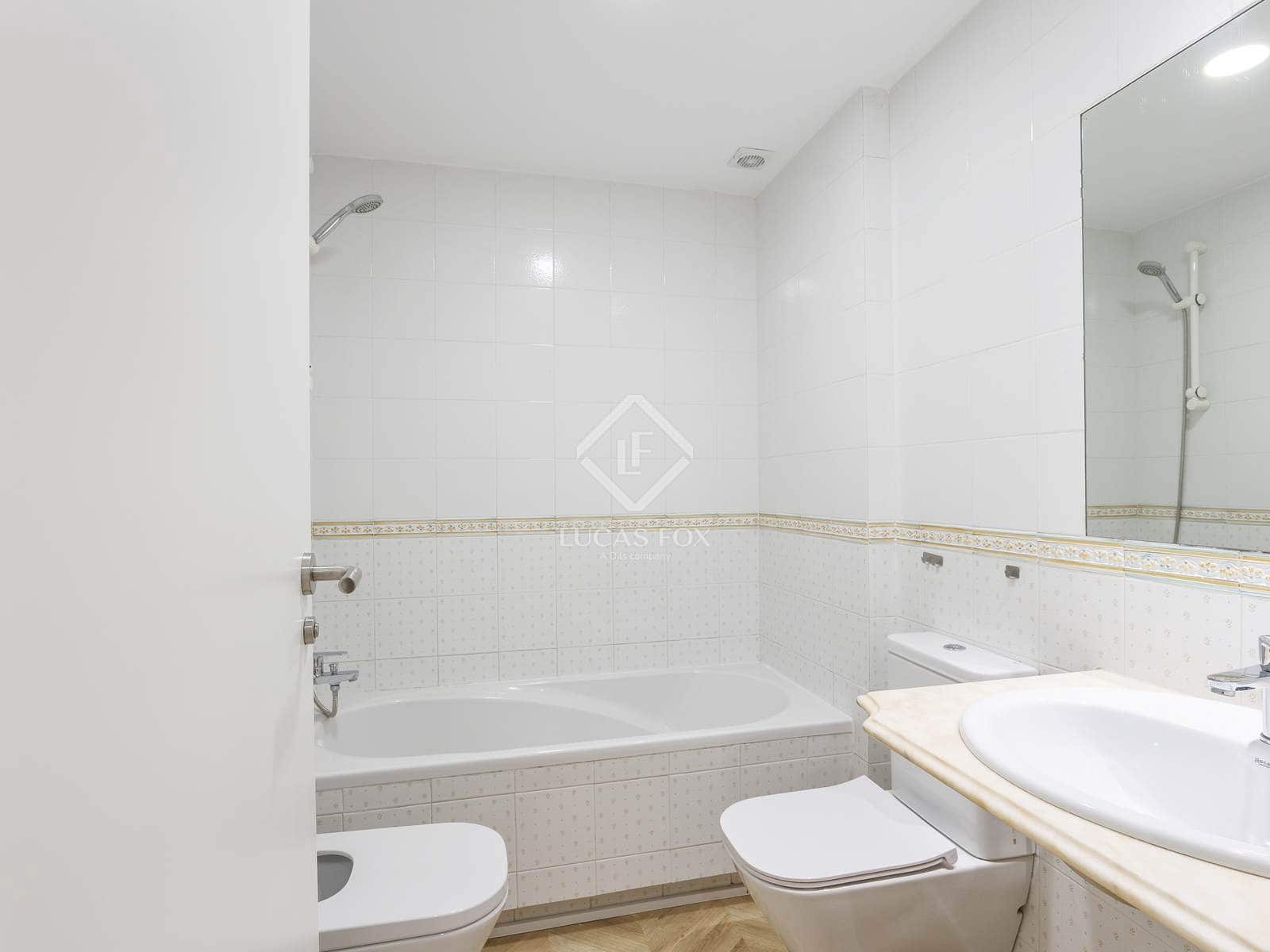 4 camera da letto Appartamento da affittare in Valencia citta con garage - 3.500 € (Rif: 9158712)