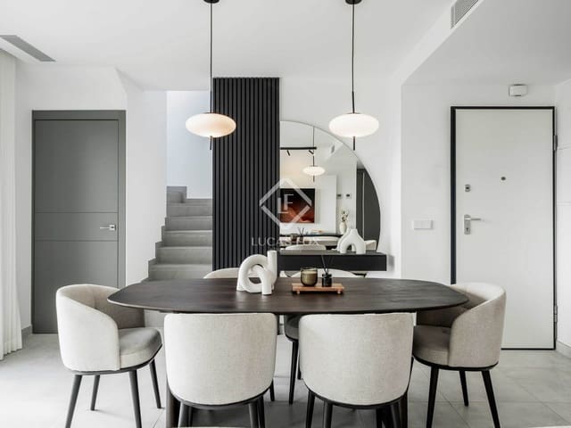 2 chambre Penthouse à vendre à Estepona avec piscine garage - 960 000 € (Ref: 9159071)