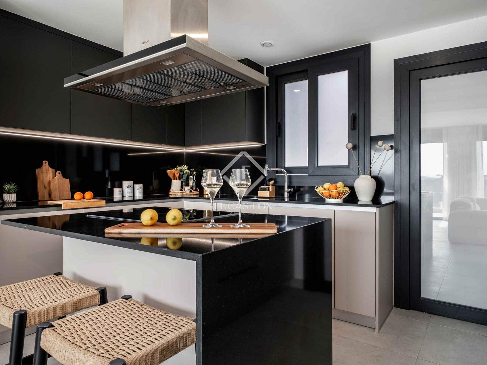 2 chambre Penthouse à vendre à Estepona avec piscine garage - 960 000 € (Ref: 9159071)