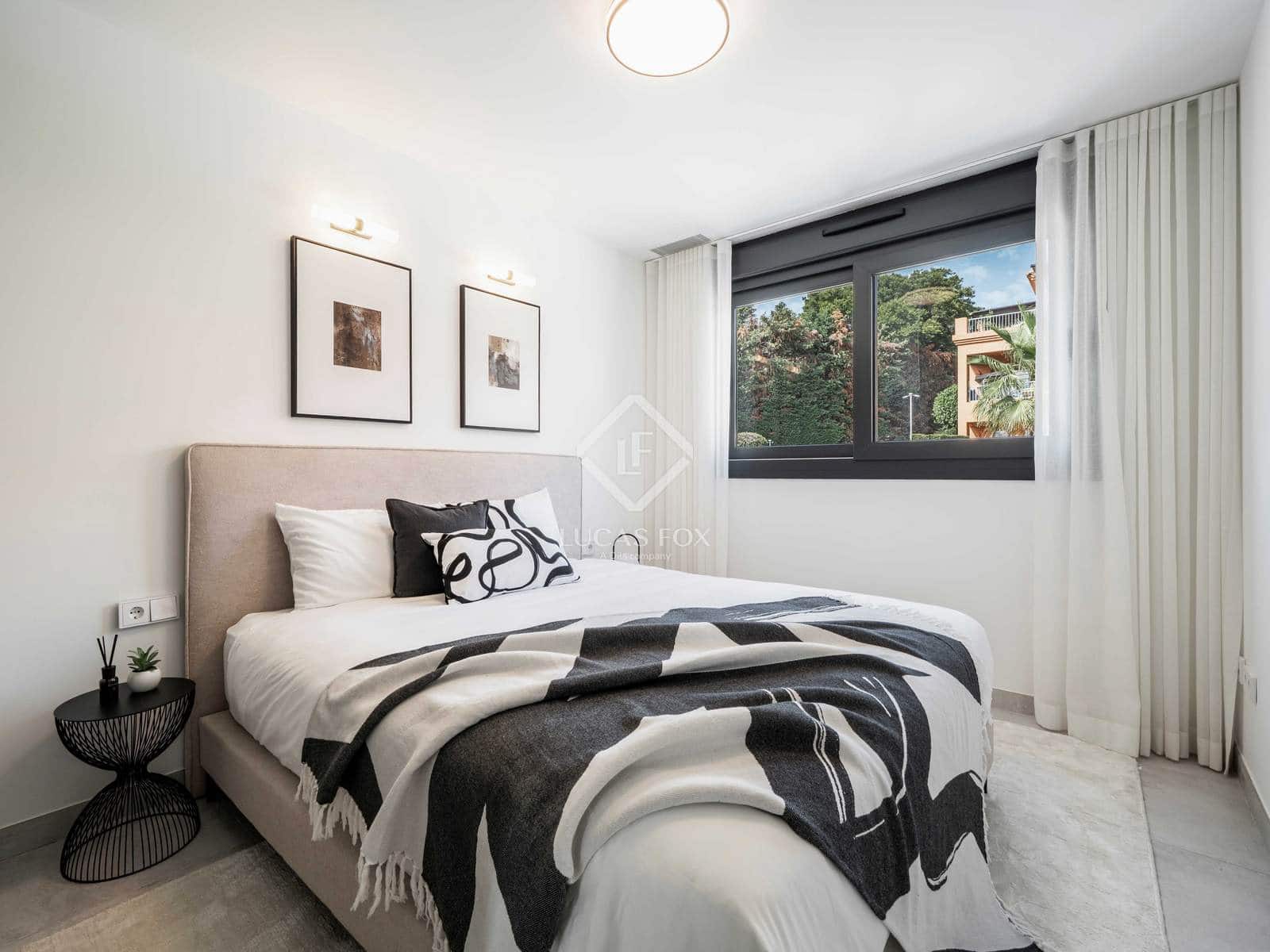 2 chambre Penthouse à vendre à Estepona avec piscine garage - 960 000 € (Ref: 9159071)