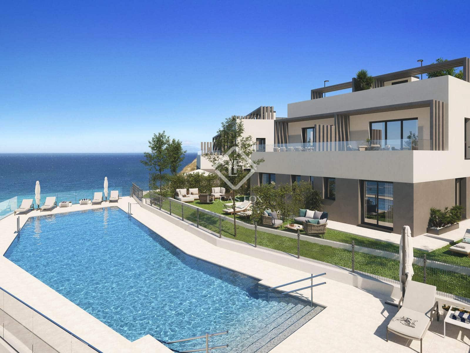 3 bedroom Villa for sale in Caleta de Velez with pool garage - € 390,000 (Ref: 9159946)