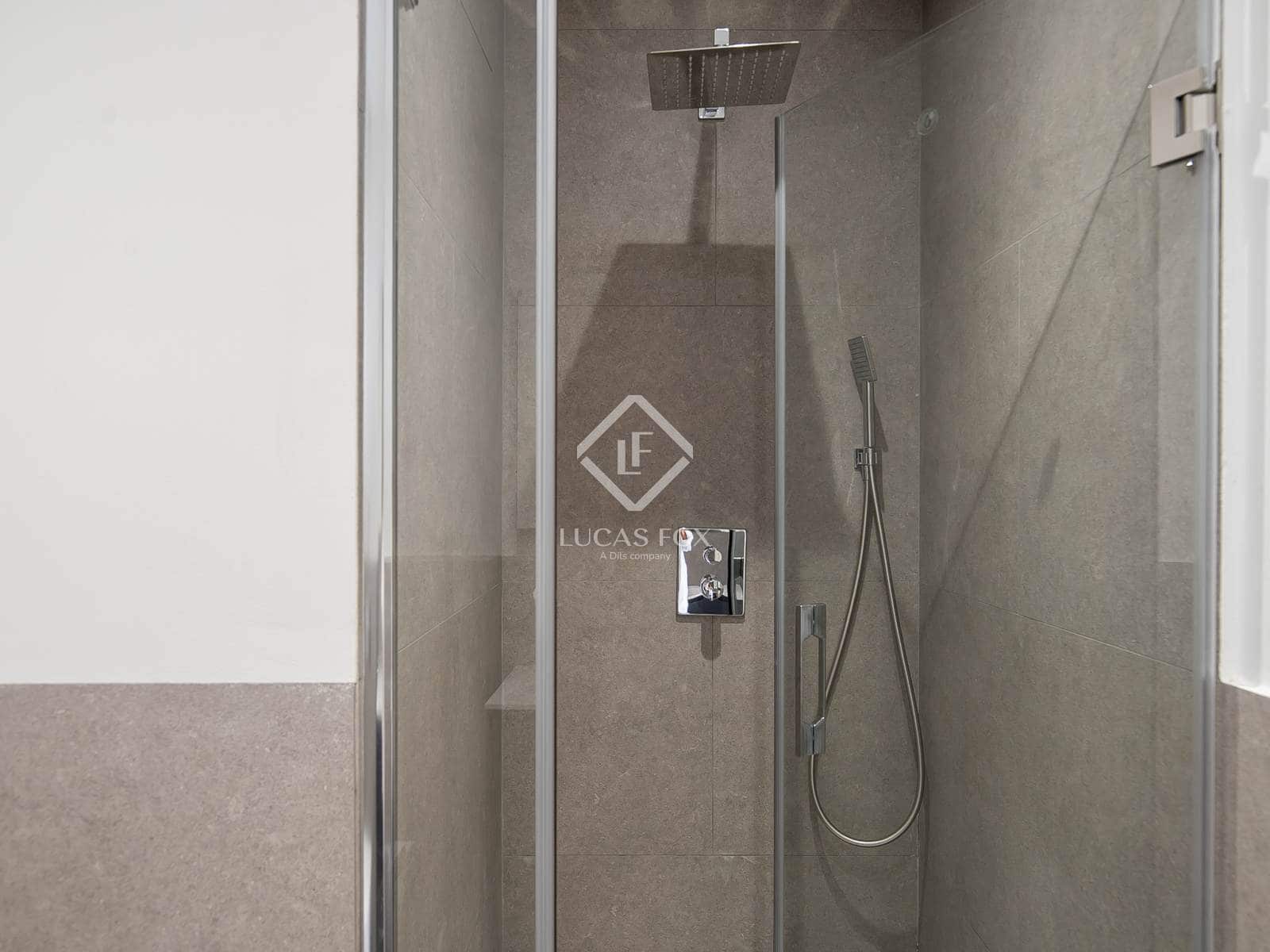 2 slaapkamer Appartement te koop in Barcelona stad - € 670.000 (Ref: 9160128)