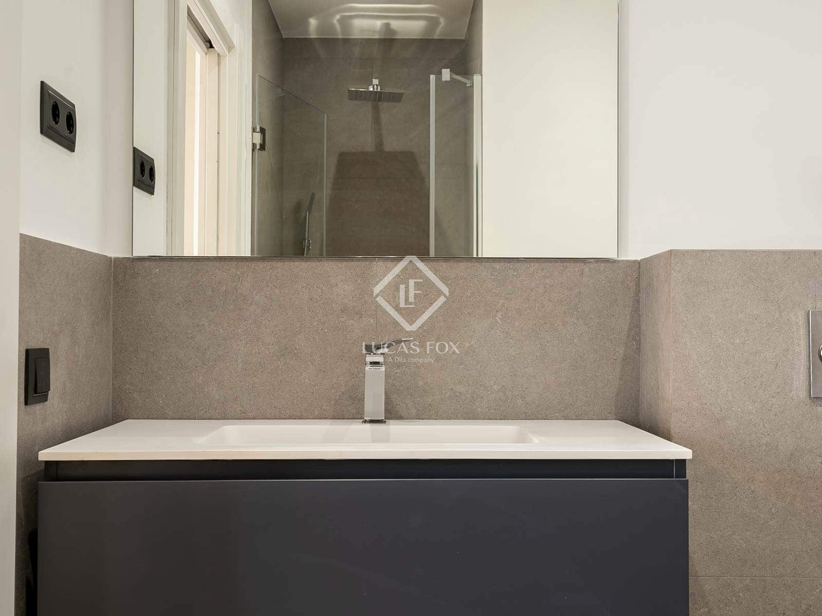 2 slaapkamer Appartement te koop in Barcelona stad - € 670.000 (Ref: 9160128)