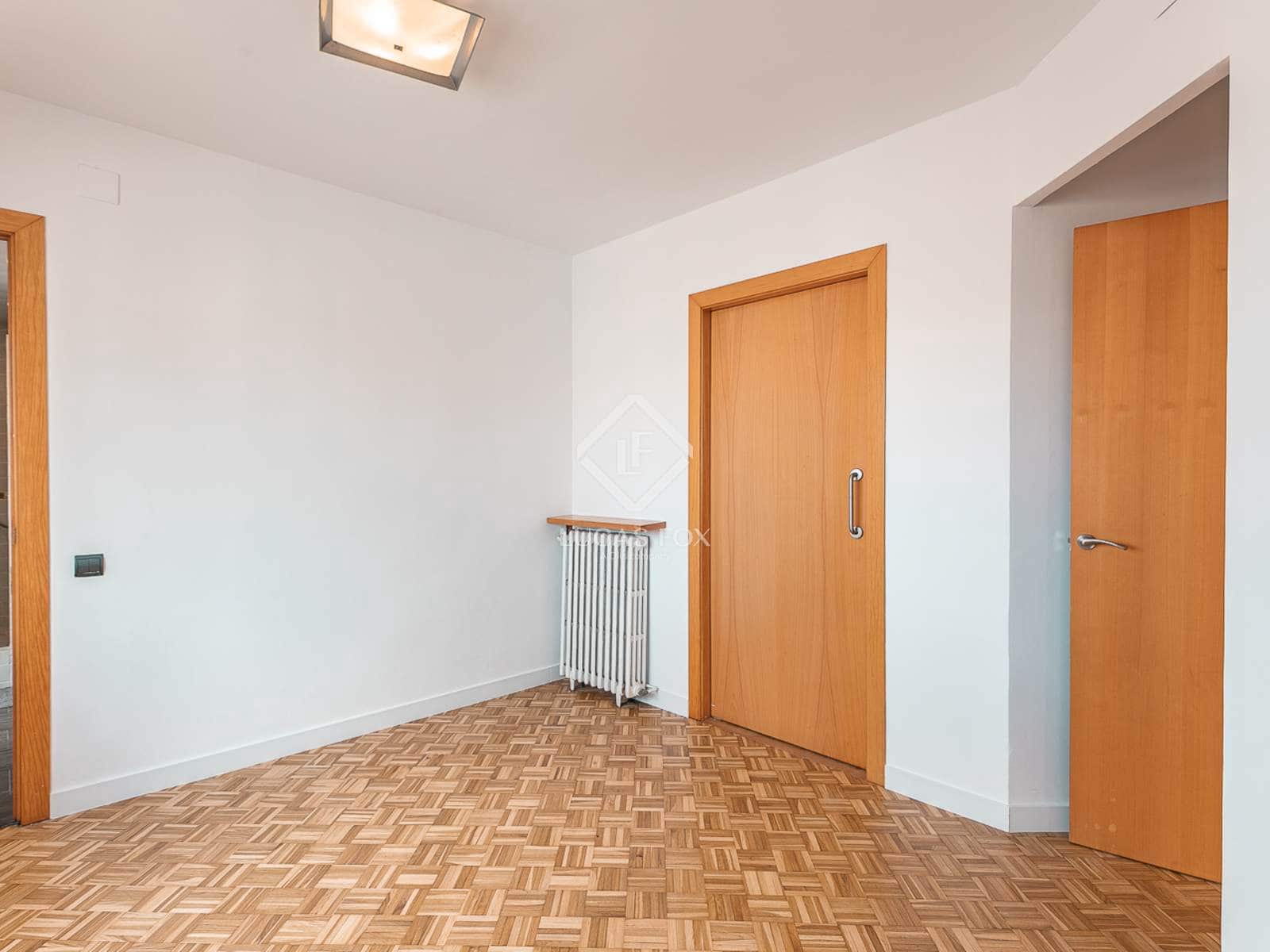 3 soveværelse Lejlighed til salg i Barcelona by - € 599.000 (Ref: 9160516)