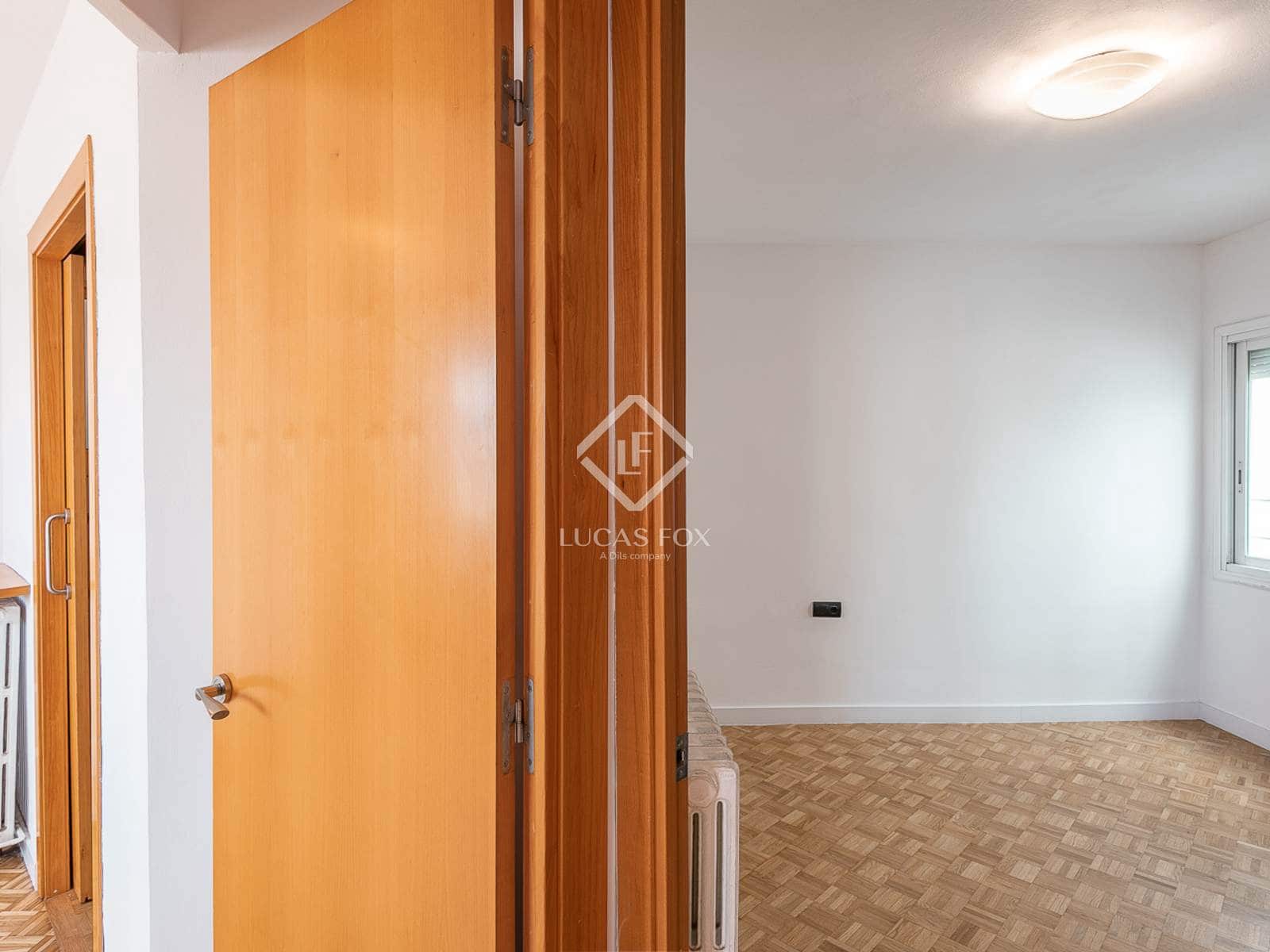 3 soveværelse Lejlighed til salg i Barcelona by - € 599.000 (Ref: 9160516)