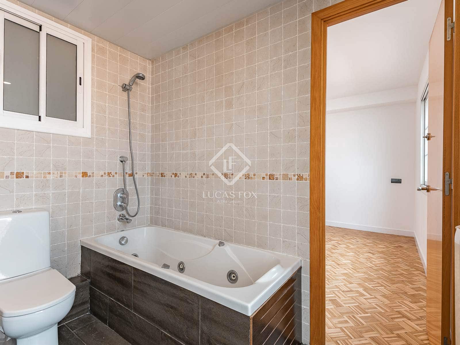 3 soveværelse Lejlighed til salg i Barcelona by - € 599.000 (Ref: 9160516)