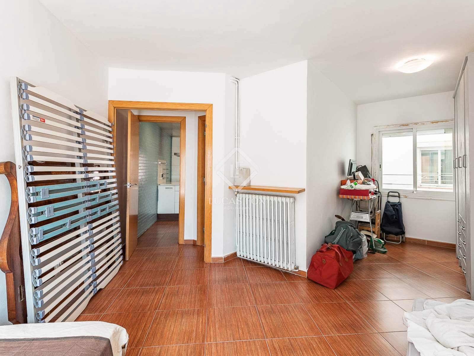 3 soveværelse Lejlighed til salg i Barcelona by - € 599.000 (Ref: 9160516)