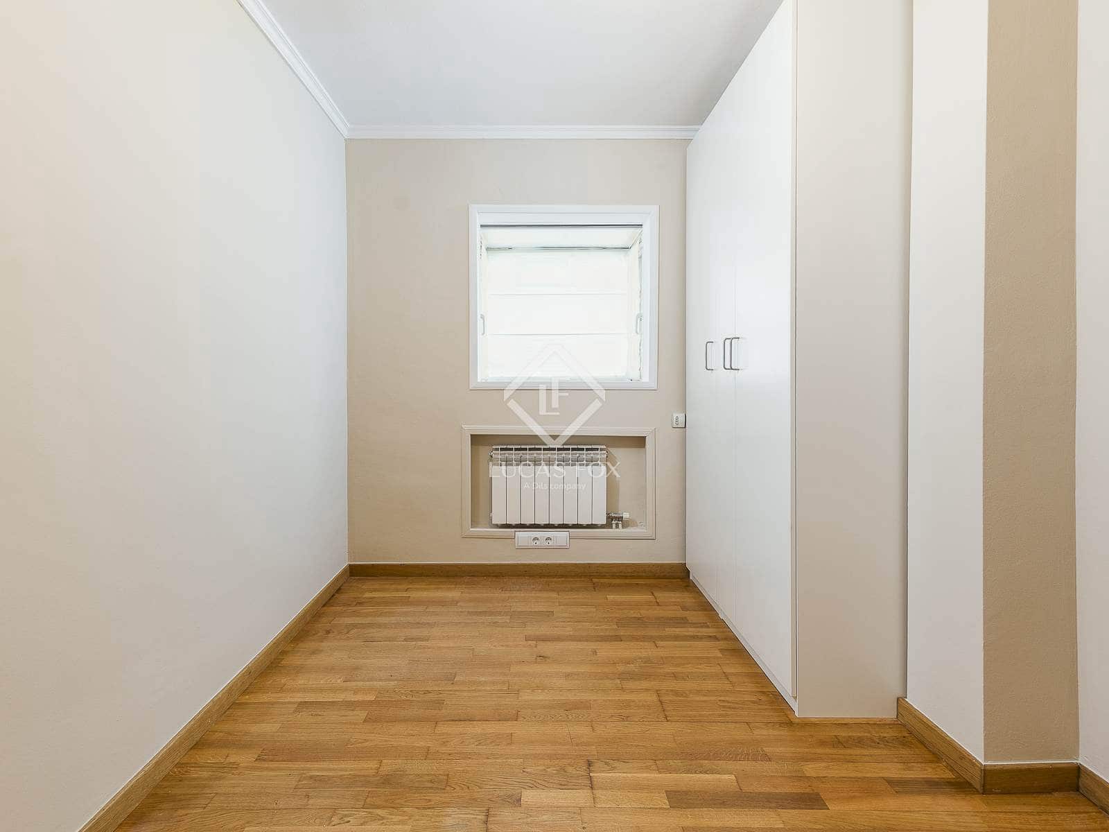 4 makuuhuone Huoneisto vuokrattavana paikassa Barcelona kaupunki mukana uima-altaan 
autotalli - 2 970 € (Ref: 9160519)
