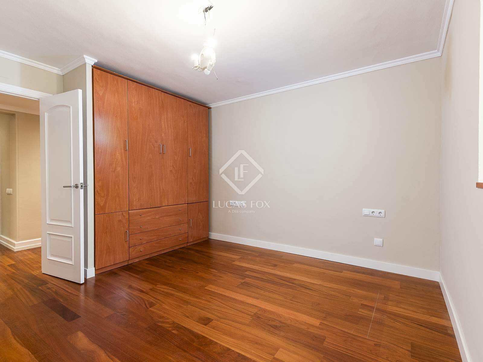 4 makuuhuone Huoneisto vuokrattavana paikassa Barcelona kaupunki mukana uima-altaan 
autotalli - 2 970 € (Ref: 9160519)
