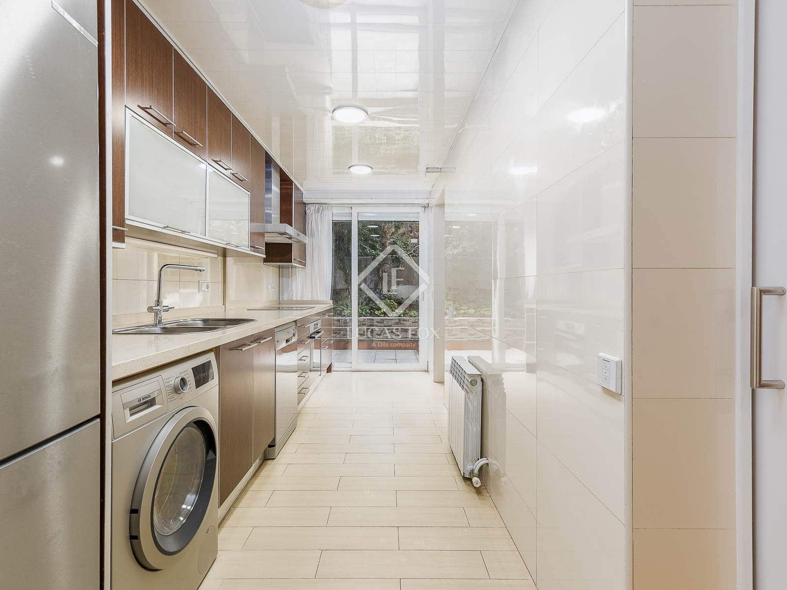 4 makuuhuone Huoneisto vuokrattavana paikassa Barcelona kaupunki mukana uima-altaan 
autotalli - 2 970 € (Ref: 9160519)