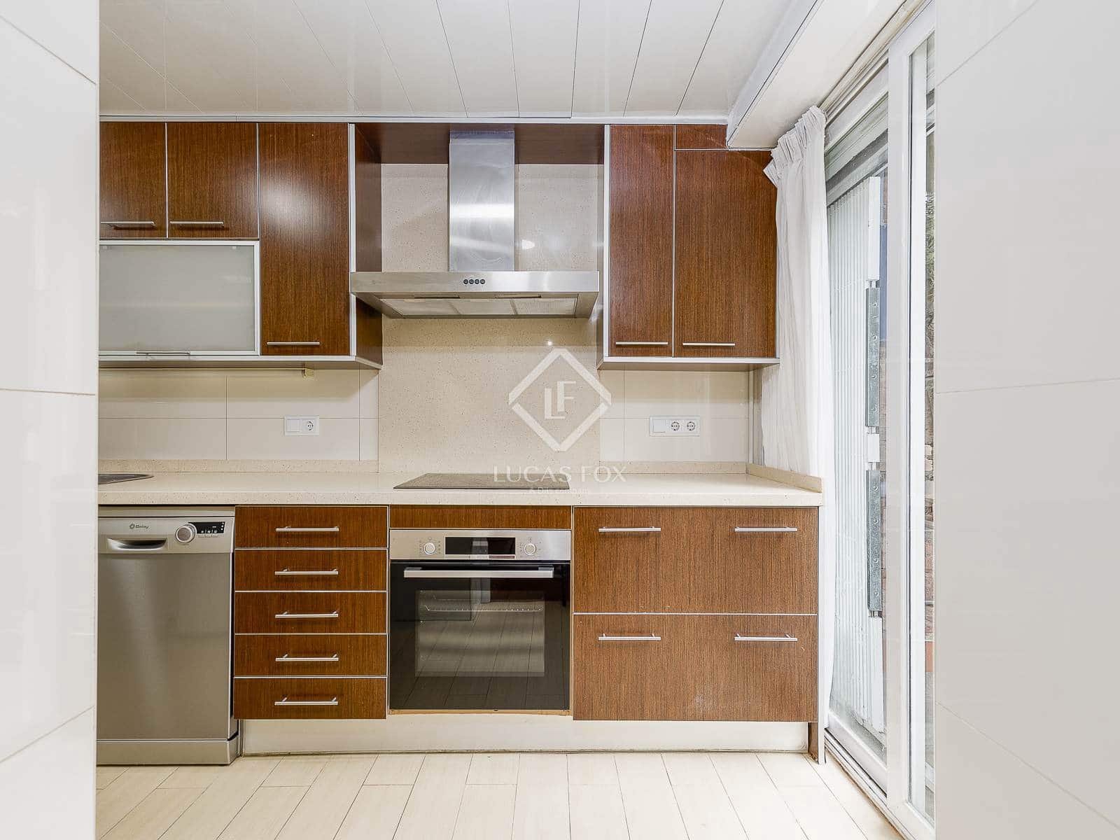 4 makuuhuone Huoneisto vuokrattavana paikassa Barcelona kaupunki mukana uima-altaan 
autotalli - 2 970 € (Ref: 9160519)