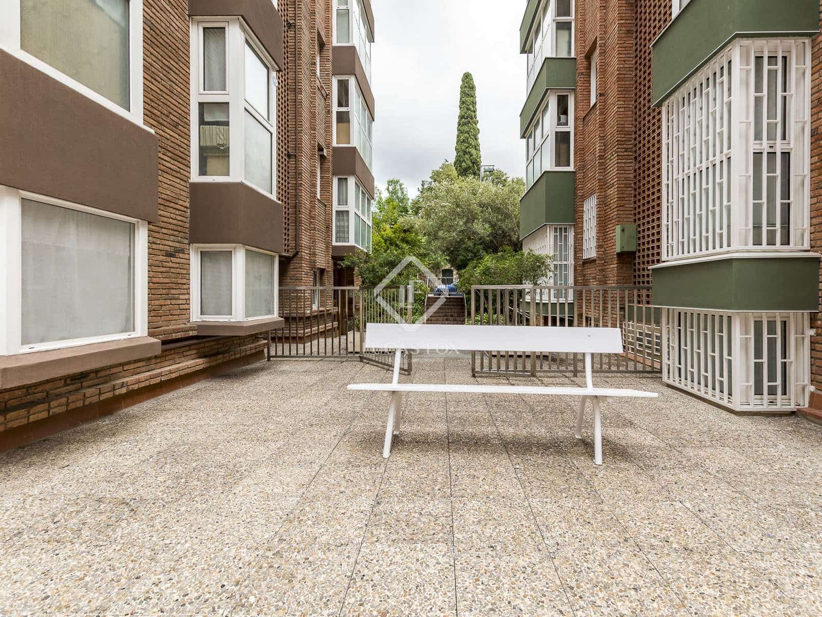 4 makuuhuone Huoneisto vuokrattavana paikassa Barcelona kaupunki mukana uima-altaan 
autotalli - 2 970 € (Ref: 9160519)