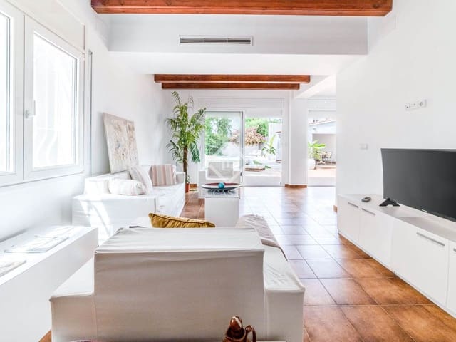 4 Zimmer Villa zu verkaufen in Sitges mit Garage - 1.850.000 € (Ref: 9160611)