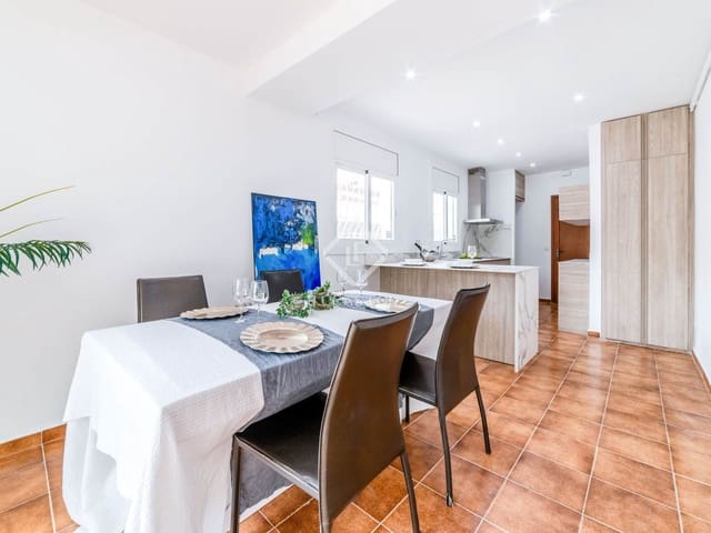 4 Zimmer Villa zu verkaufen in Sitges mit Garage - 1.850.000 € (Ref: 9160611)