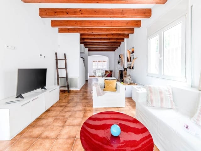 4 Zimmer Villa zu verkaufen in Sitges mit Garage - 1.850.000 € (Ref: 9160611)