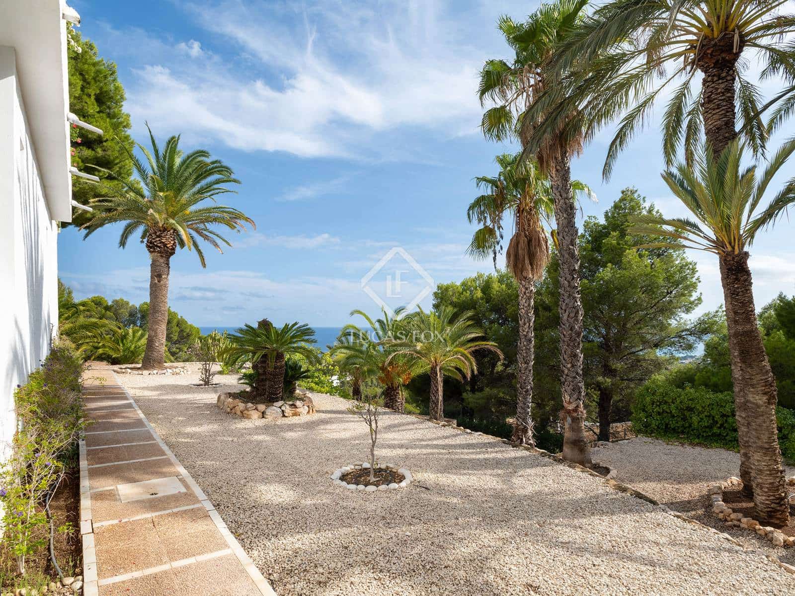 7 bedroom Villa for sale in Altea with pool garage - € 2,100,000 (Ref: 9160656)