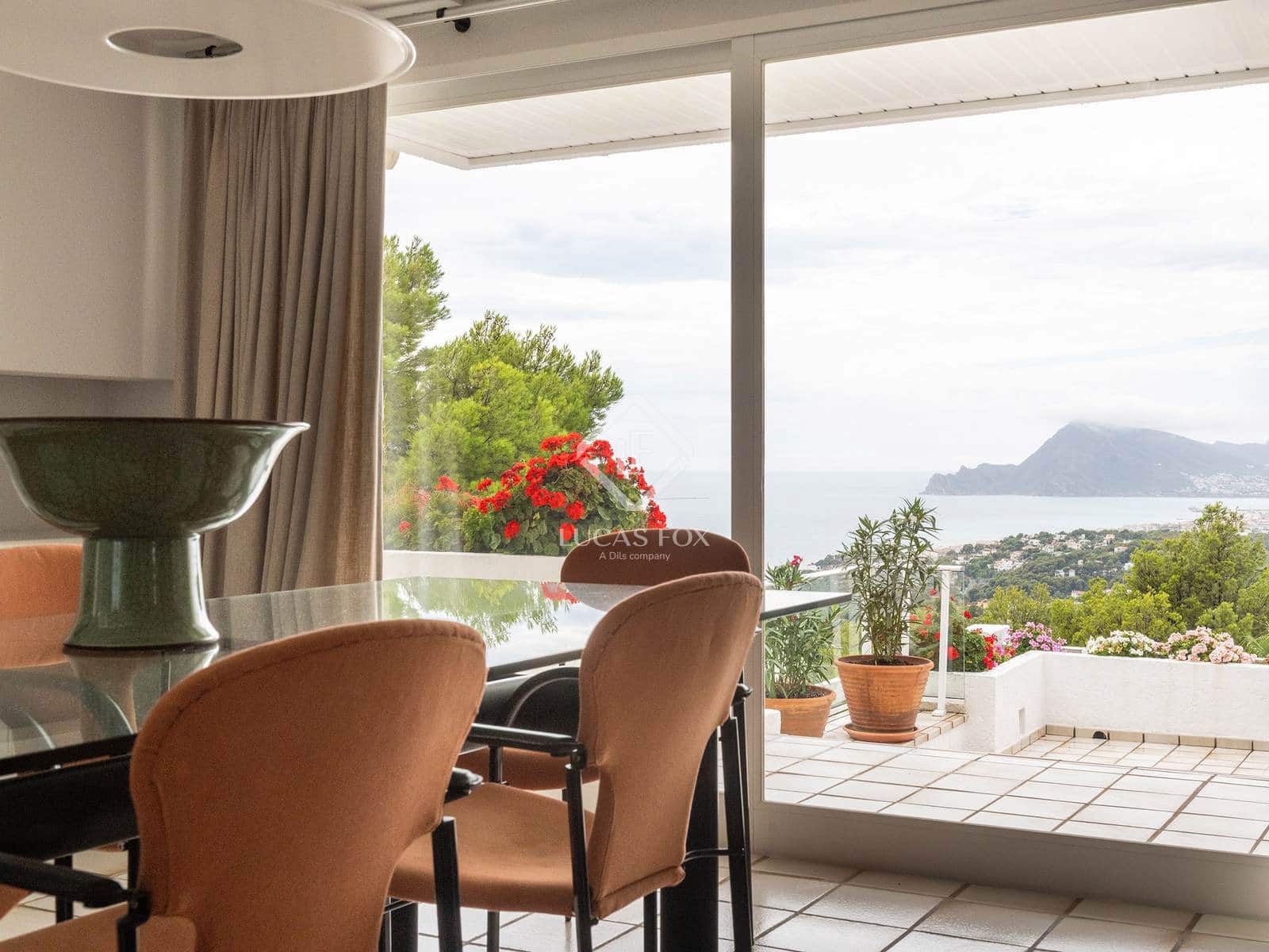 7 bedroom Villa for sale in Altea with pool garage - € 2,100,000 (Ref: 9160656)