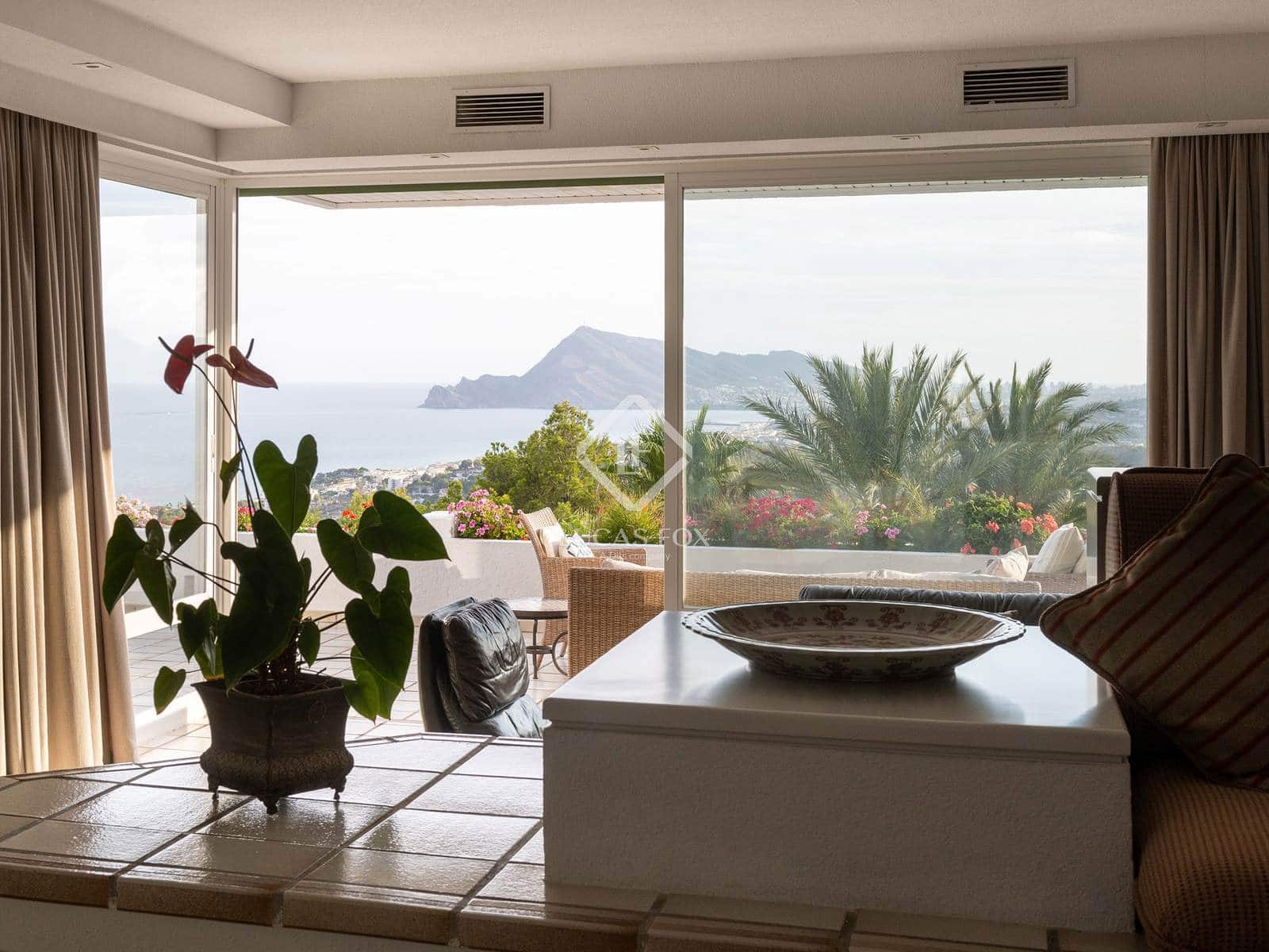 7 bedroom Villa for sale in Altea with pool garage - € 2,100,000 (Ref: 9160656)