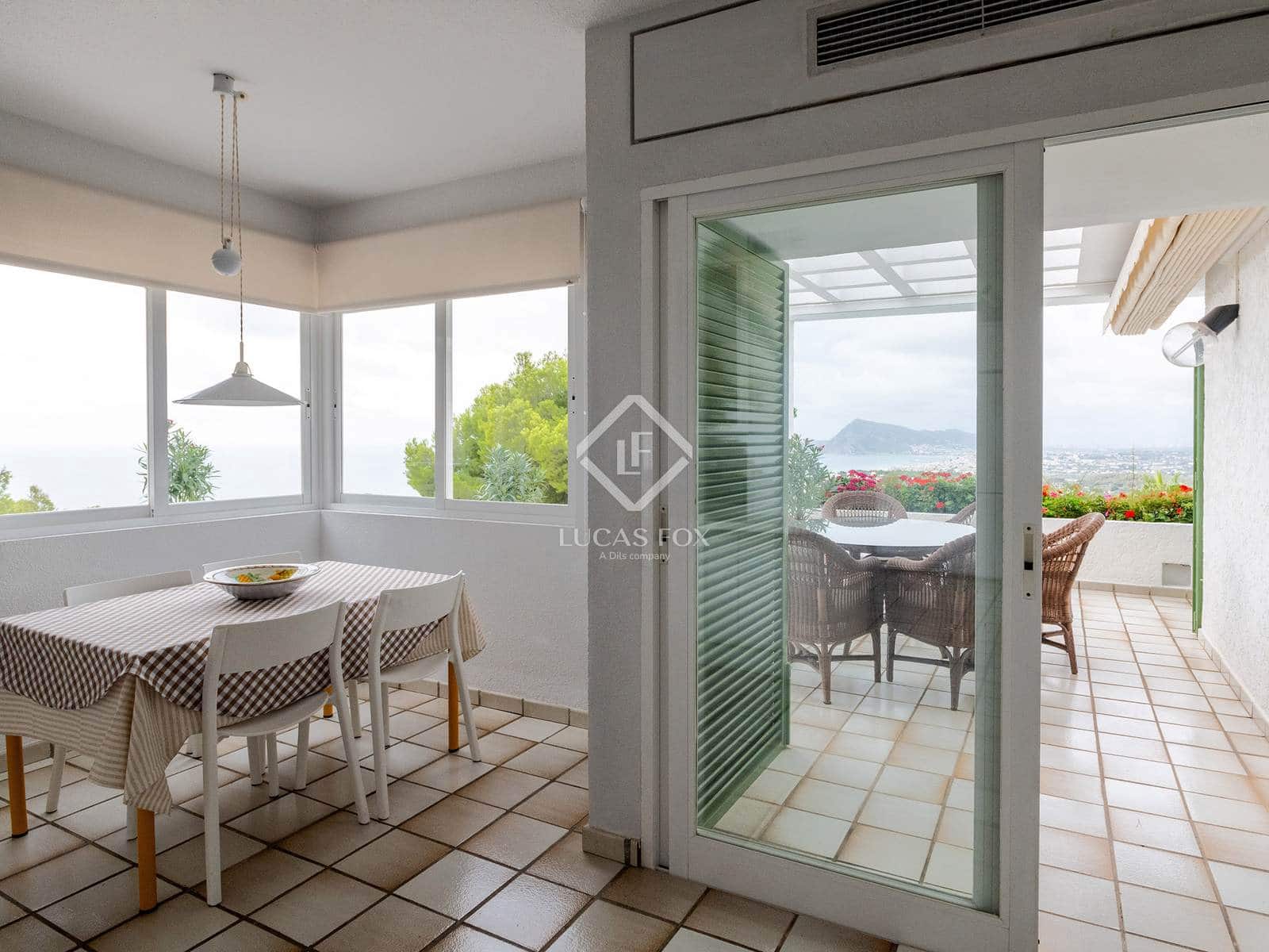 7 bedroom Villa for sale in Altea with pool garage - € 2,100,000 (Ref: 9160656)