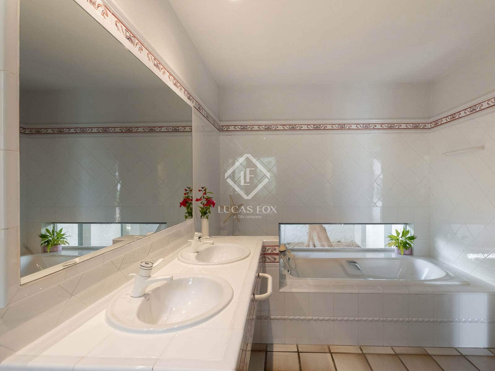 7 bedroom Villa for sale in Altea with pool garage - € 2,100,000 (Ref: 9160656)