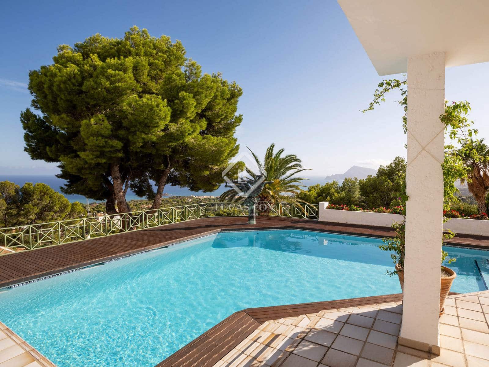 7 bedroom Villa for sale in Altea with pool garage - € 2,100,000 (Ref: 9160656)