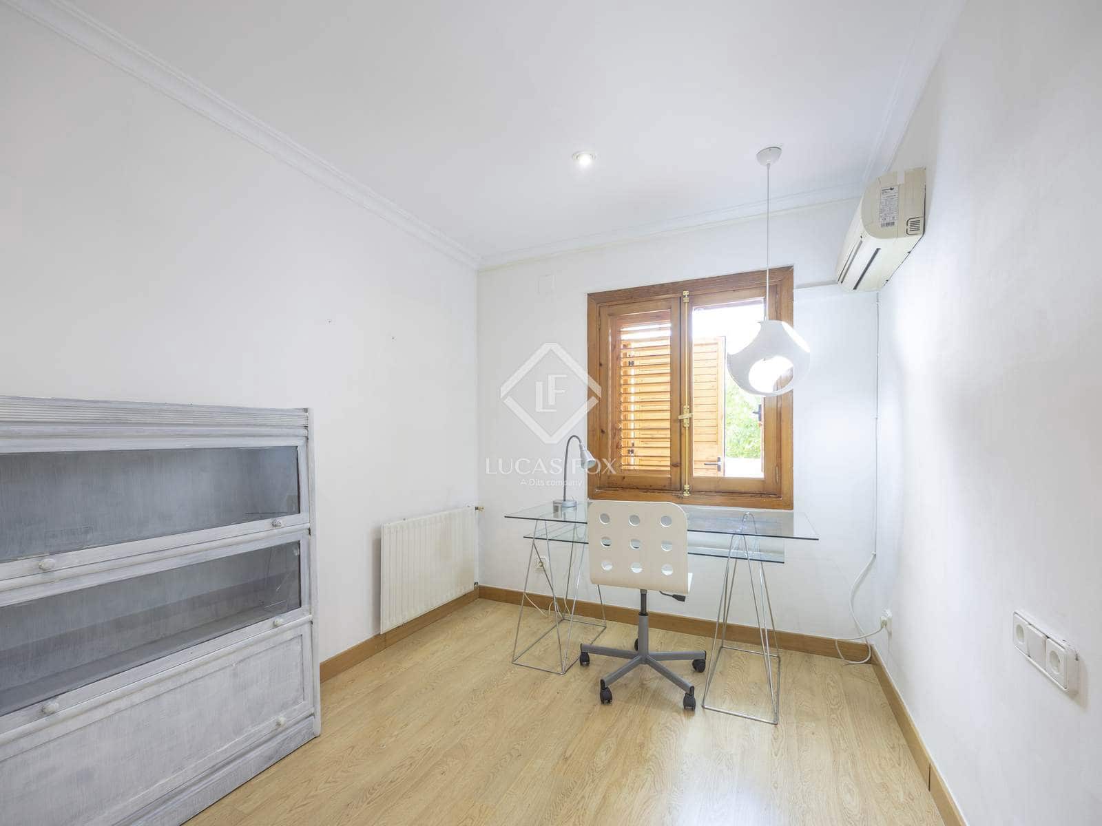 5 sypialnia Willa do wynajęcia w Rocafort z basenem garażem - 2 900 € (Ref: 9162754)
